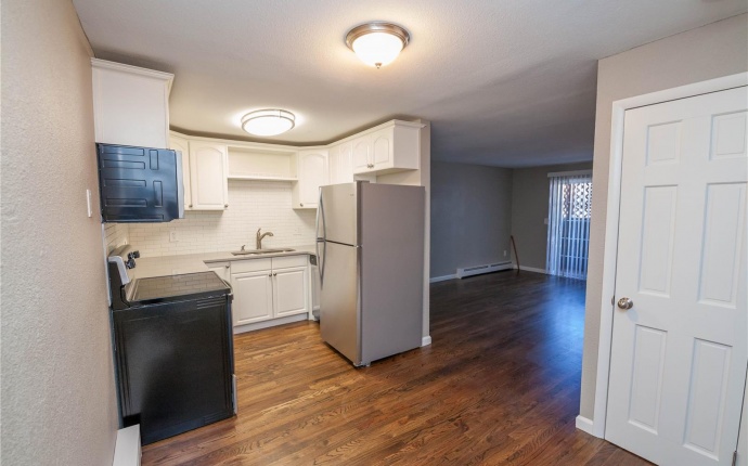 1410 York Street Unit #13, Denver, Denver, Colorado, United States 80206, 1 Bedroom Bedrooms, ,1 BathroomBathrooms,Townhome,Sold!,York Street Unit #13,9674809