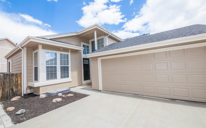 8065 Decatur Court, Westminster, Adams, Colorado, United States 80031, 3 Bedrooms Bedrooms, ,2 BathroomsBathrooms,House,Sold!,Decatur Court,9674815