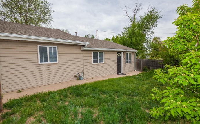 3400 S Eliot Street, Englewood, Arapahoe, Colorado, United States 80110, 2 Bedrooms Bedrooms, ,1 BathroomBathrooms,House,Sold!,S Eliot Street,9674817