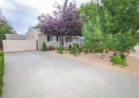 3920 S Grove St, Englewood, Arapahoe, Colorado, United States 80110, 2 Bedrooms Bedrooms, ,1 BathroomBathrooms,House,Sold!,S Grove St,9674837