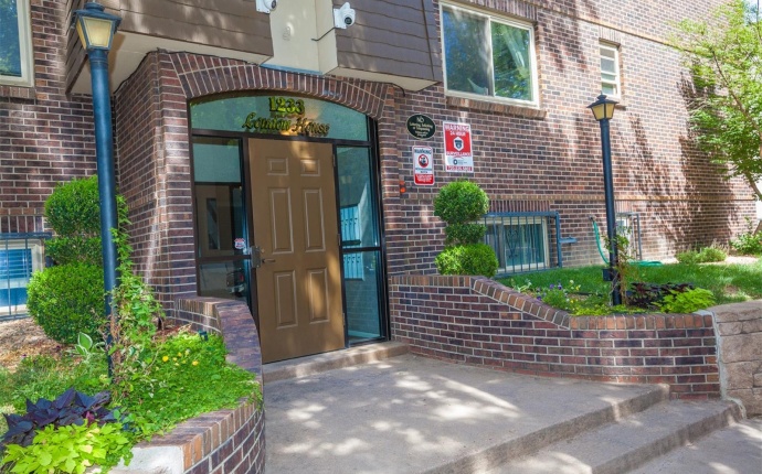 1233 N Ogden Street Unit #504, Denver, Denver, Colorado, United States 80218, 1 Bedroom Bedrooms, ,1 BathroomBathrooms,Townhome,Sold!,N Ogden Street Unit #504,9674844