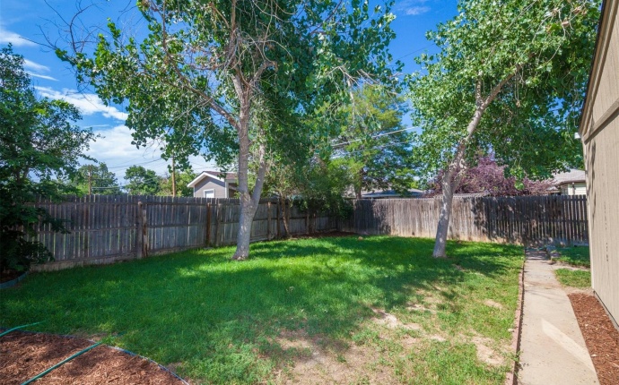 900 Victor Street, Aurora, Arapahoe, Colorado, United States 80011, 3 Bedrooms Bedrooms, ,2 BathroomsBathrooms,House,Sold!,Victor Street,9674857