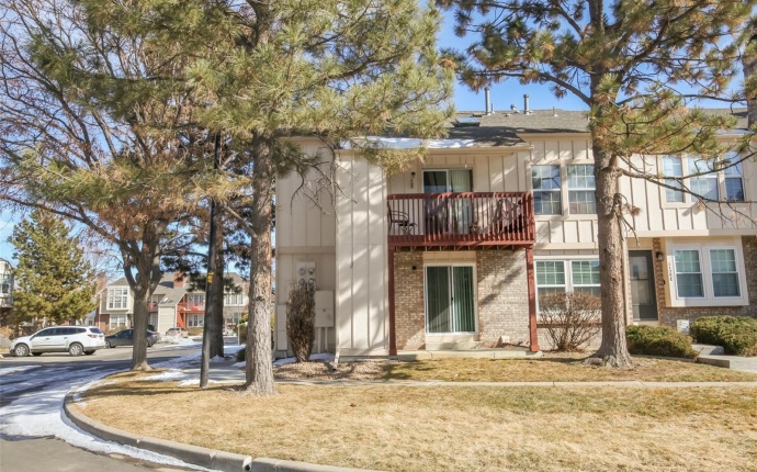 1128 S Ventura Cir Unit #B, Aurora, Arapahoe, Colorado, United States 80017, 1 Bedroom Bedrooms, ,1 BathroomBathrooms,Townhome,Sold!,S Ventura Cir Unit #B,9674924