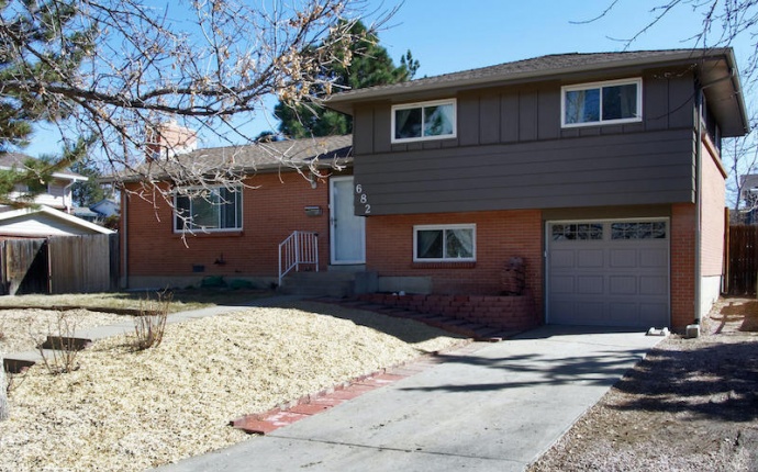 682 Dawson St, Aurora, Arapahoe, Colorado, United States 80011, 3 Bedrooms Bedrooms, ,2 BathroomsBathrooms,House,Sold!,Dawson St,9674927