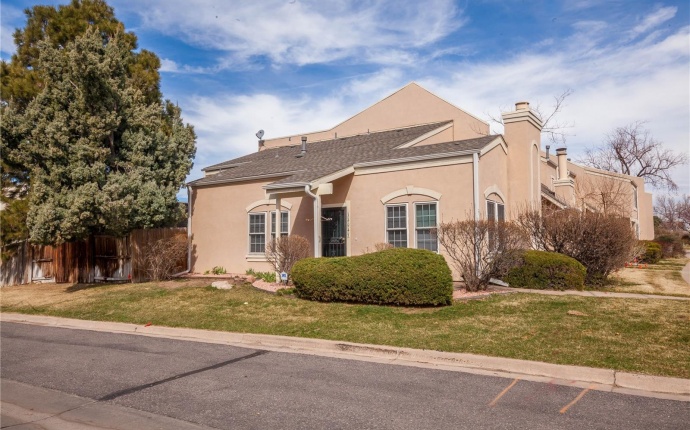 13047 E Bethany Place, Aurora, Arapahoe, Colorado, United States 80014, 3 Bedrooms Bedrooms, ,2 BathroomsBathrooms,Townhome,Sold!,E Bethany Place,9674948