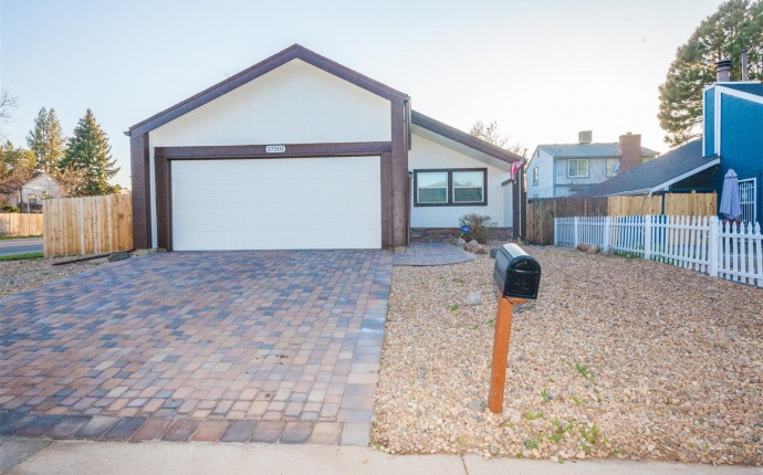 17501 E Ohio Cir, Aurora, Arapahoe, Colorado, United States 80017, 2 Bedrooms Bedrooms, ,2 BathroomsBathrooms,House,Sold!,E Ohio Cir,9674954