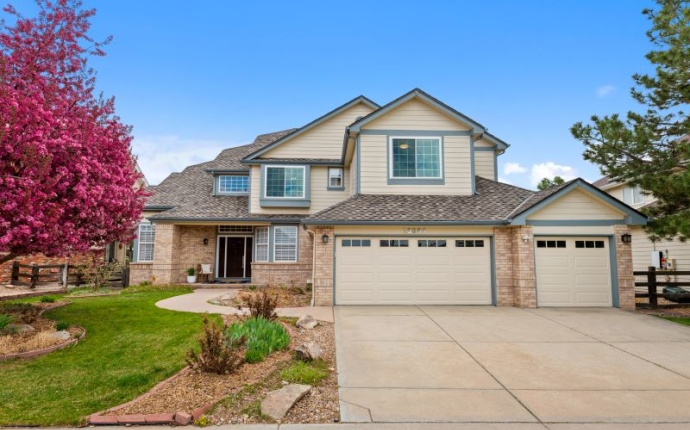 15004 E Maplewood Dr, Centennial, Arapahoe, Colorado, United States 80016, 5 Bedrooms Bedrooms, ,5 BathroomsBathrooms,House,Under Contract,E Maplewood Dr,9675019