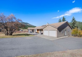 87 Elmgreen Lane, Jefferson, Colorado, United States 80439, 3 Bedrooms Bedrooms, ,2 BathroomsBathrooms,House,For Sale,Elmgreen Lane,9675031