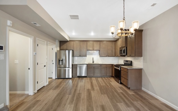 23539 E Ida Drive, Aurora, Colorado, United States, 3 Bedrooms Bedrooms, ,3 BathroomsBathrooms,Townhome,For Sale,Unit #C,E Ida Drive,9675032