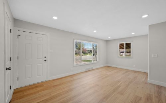 735 Iola Street, Aurora, Aurora, Colorado, United States 80010, 3 Bedrooms Bedrooms, ,1 BathroomBathrooms,House,Under Contract,Iola Street,9675035