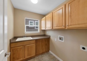 4821 Bluegate Drive, Highlands Ranch, Douglas, Colorado, United States 80130, 3 Bedrooms Bedrooms, ,3 BathroomsBathrooms,House,For Sale,Bluegate Drive,9675039 4821 Bluegate Drive, Highlands Ranch, Douglas, Colorado, United States 80130, 3 Bedrooms Bedrooms, ,3 BathroomsBathrooms,House,For Sale,Bluegate Drive,9675039