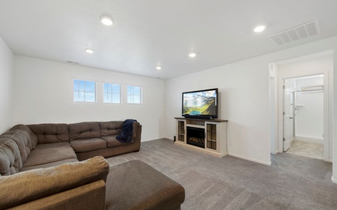 12826 Lake Port Street, Longmont, Weld, Colorado, United States 80504, 5 Bedrooms Bedrooms, ,4 BathroomsBathrooms,House,Sold!,Lake Port Street,9675041