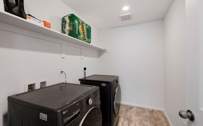 12826 Lake Port Street, Longmont, Weld, Colorado, United States 80504, 5 Bedrooms Bedrooms, ,4 BathroomsBathrooms,House,Sold!,Lake Port Street,9675041