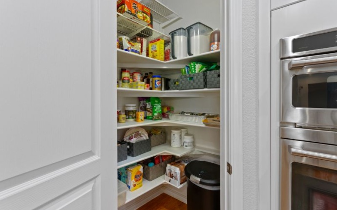 12054 E Lake Circle, Greenwood Village, Arapahoe, Colorado, United States 80111, 4 Bedrooms Bedrooms, ,3 BathroomsBathrooms,House,Sold!,E Lake Circle,9675042