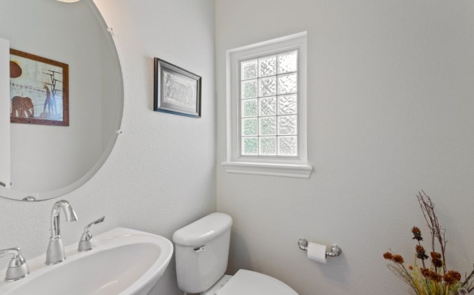 12054 E Lake Circle, Greenwood Village, Arapahoe, Colorado, United States 80111, 4 Bedrooms Bedrooms, ,3 BathroomsBathrooms,House,Sold!,E Lake Circle,9675042