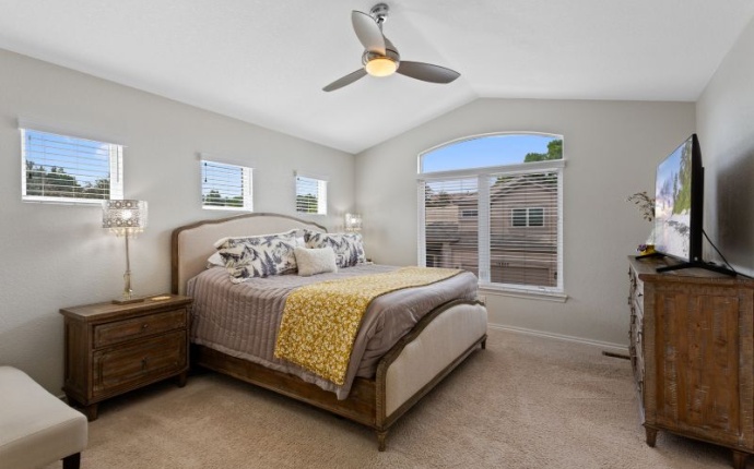 12054 E Lake Circle, Greenwood Village, Arapahoe, Colorado, United States 80111, 4 Bedrooms Bedrooms, ,3 BathroomsBathrooms,House,Sold!,E Lake Circle,9675042