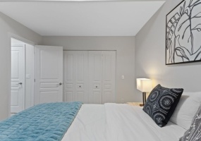 12054 E Lake Circle, Greenwood Village, Arapahoe, Colorado, United States 80111, 4 Bedrooms Bedrooms, ,3 BathroomsBathrooms,House,Sold!,E Lake Circle,9675042