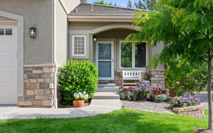 12054 E Lake Circle, Greenwood Village, Arapahoe, Colorado, United States 80111, 4 Bedrooms Bedrooms, ,3 BathroomsBathrooms,House,Sold!,E Lake Circle,9675042