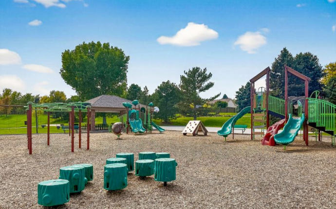 5547 S Kirk Circle, Centennial, Arapahoe, Colorado, United States 80015, 4 Bedrooms Bedrooms, ,4 BathroomsBathrooms,House,Sold!,S Kirk Circle,9675044