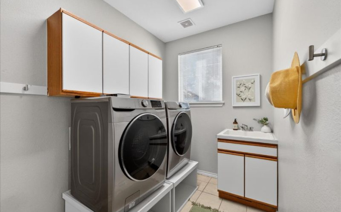 14858 E Aberdeen Avenue, Centennial, Denver, Colorado, United States 80016, 5 Bedrooms Bedrooms, ,5 BathroomsBathrooms,House,Under Contract,E Aberdeen Avenue,9675048