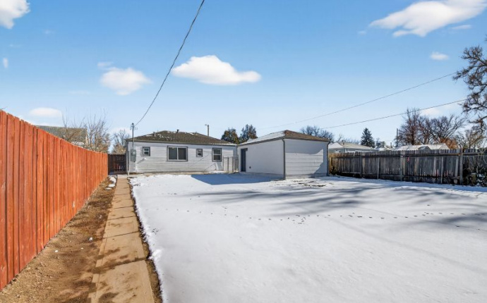 1341 Jamaica Street, Aurora, Aurora, Colorado, United States 80010, 3 Bedrooms Bedrooms, ,1 BathroomBathrooms,House,Under Contract,Jamaica Street,9675049