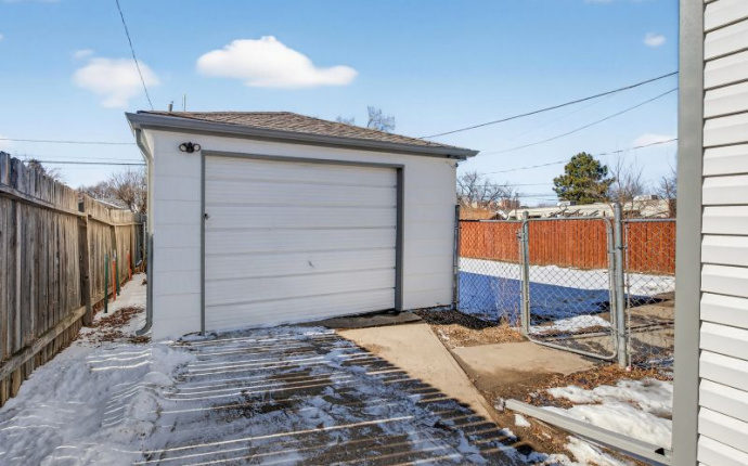 1341 Jamaica Street, Aurora, Aurora, Colorado, United States 80010, 3 Bedrooms Bedrooms, ,1 BathroomBathrooms,House,Under Contract,Jamaica Street,9675049
