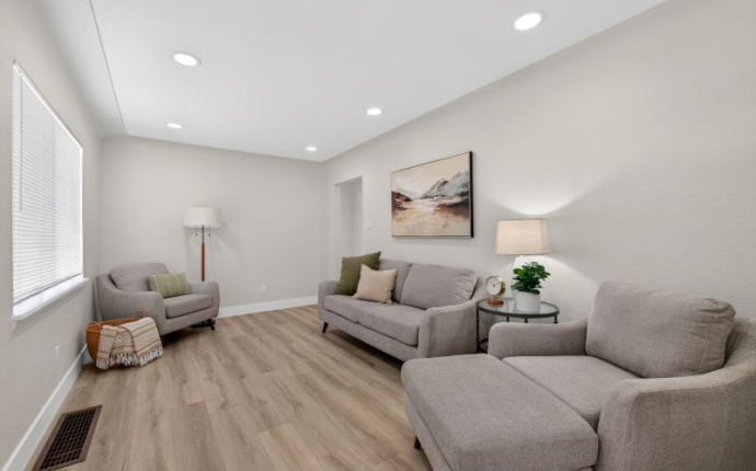 1341 Jamaica Street, Aurora, Aurora, Colorado, United States 80010, 3 Bedrooms Bedrooms, ,1 BathroomBathrooms,House,Under Contract,Jamaica Street,9675049