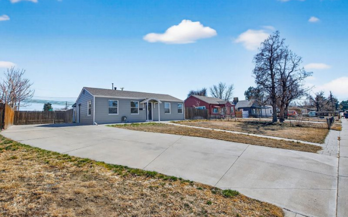 6014 Hudson Street, Commerce City, Adams, Colorado, United States 80022, 2 Bedrooms Bedrooms, ,1 BathroomBathrooms,House,Sold!,Hudson Street,9675050