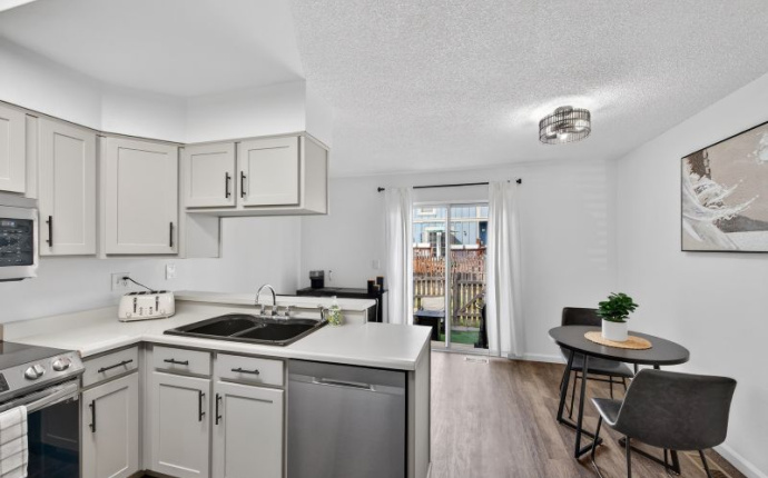 8188 S Fillmore Circle, Centennial, Arapahoe, Colorado, United States 80122, 2 Bedrooms Bedrooms, ,3 BathroomsBathrooms,Townhome,For Sale,8188,S Fillmore Circle,9675054