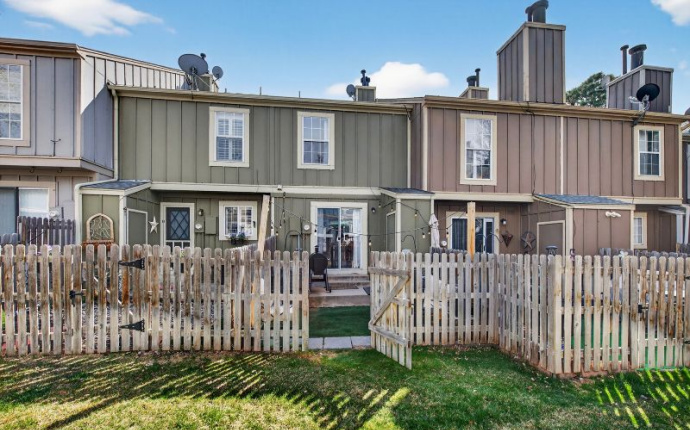 8188 S Fillmore Circle, Centennial, Arapahoe, Colorado, United States 80122, 2 Bedrooms Bedrooms, ,3 BathroomsBathrooms,Townhome,For Sale,8188,S Fillmore Circle,9675054