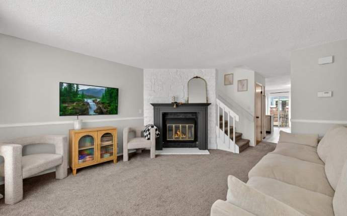 8188 S Fillmore Circle, Centennial, Arapahoe, Colorado, United States 80122, 2 Bedrooms Bedrooms, ,3 BathroomsBathrooms,Townhome,For Sale,8188,S Fillmore Circle,9675054