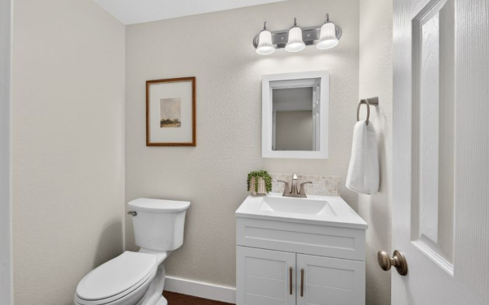 9792 Sydney Lane, Highlands Ranch, Douglas, Colorado, United States 80130, 3 Bedrooms Bedrooms, ,4 BathroomsBathrooms,House,For Sale,Sydney Lane,9675055