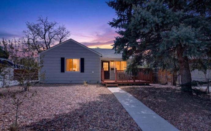 920 N Moline Street, Aurora, Arapahoe, Colorado, United States 80010, 3 Bedrooms Bedrooms, ,2 BathroomsBathrooms,House,Under Contract,N Moline Street,9675057