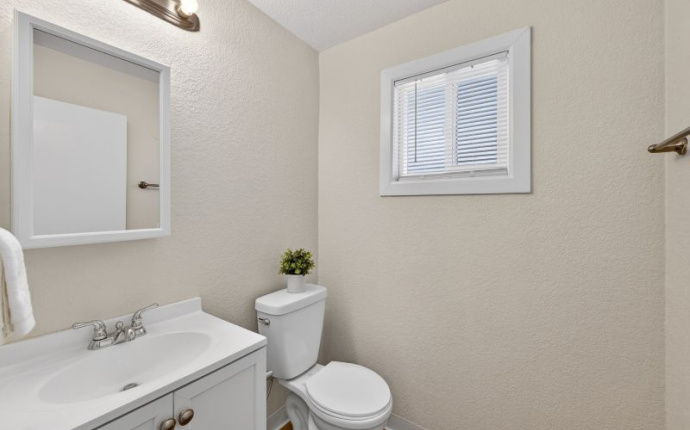 920 N Moline Street, Aurora, Arapahoe, Colorado, United States 80010, 3 Bedrooms Bedrooms, ,2 BathroomsBathrooms,House,Under Contract,N Moline Street,9675057