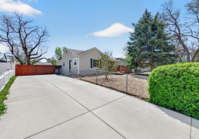 920 N Moline Street, Aurora, Arapahoe, Colorado, United States 80010, 3 Bedrooms Bedrooms, ,2 BathroomsBathrooms,House,Under Contract,N Moline Street,9675057