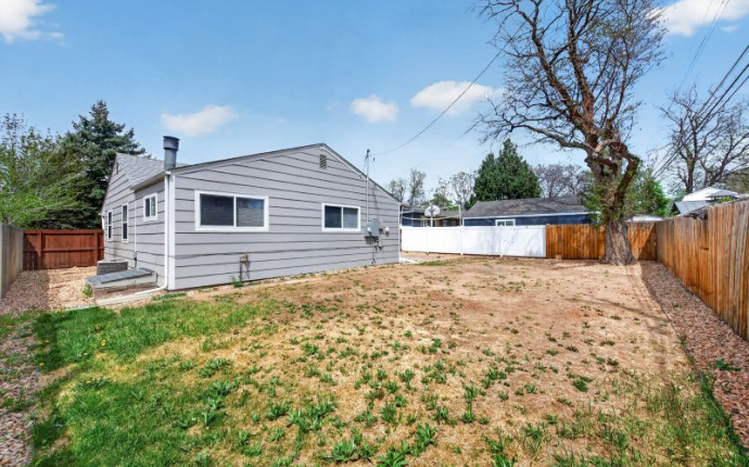 920 N Moline Street, Aurora, Arapahoe, Colorado, United States 80010, 3 Bedrooms Bedrooms, ,2 BathroomsBathrooms,House,Under Contract,N Moline Street,9675057