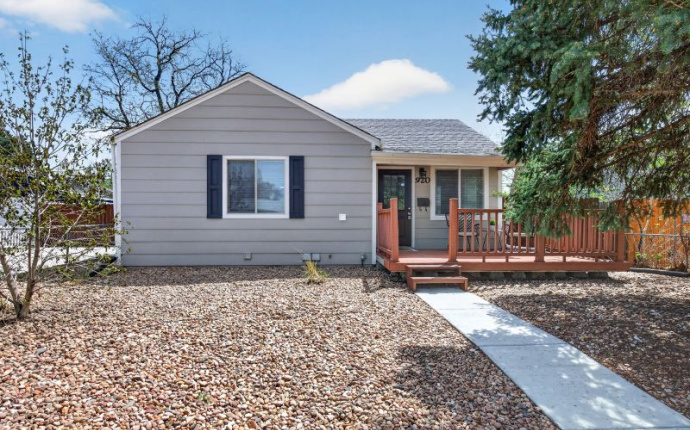 920 N Moline Street, Aurora, Arapahoe, Colorado, United States 80010, 3 Bedrooms Bedrooms, ,2 BathroomsBathrooms,House,Under Contract,N Moline Street,9675057