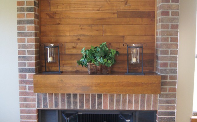 Fireplace in 3455 E Euclid Pl