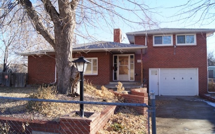 1990 Billings St., Aurora, CO  80011