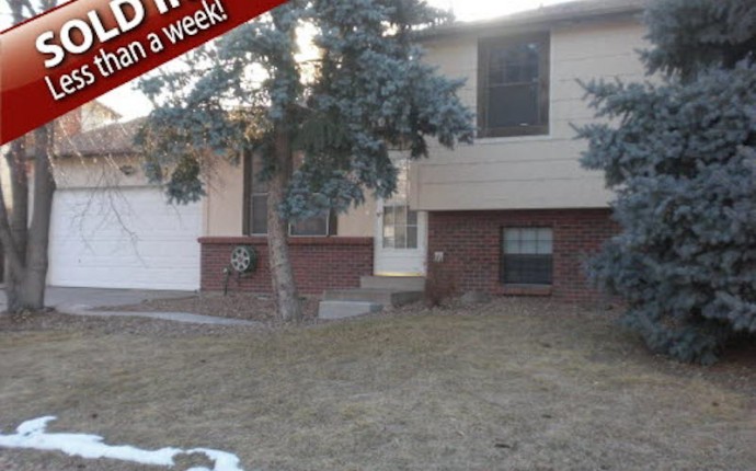 2565 S Cimarron St., Aurora, CO  80114