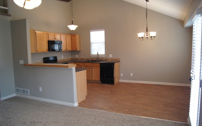 3 Bedrooms, House, Sold!, E Amherst Dr, 2 Bathrooms, Listing ID 9674145, Aurora, Arapahoe, Colorado, United States, 80013,