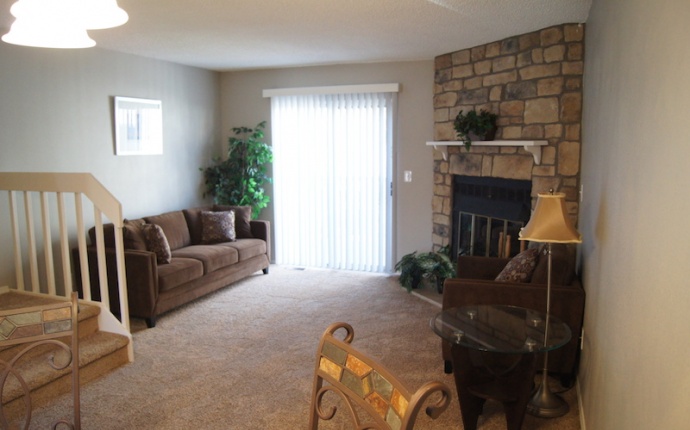 2 Bedrooms, Townhome, Sold!, E Ford Dr, 3 Bathrooms, Listing ID 9674146, Aurora, Arapahoe, Colorado, United States, 80012,