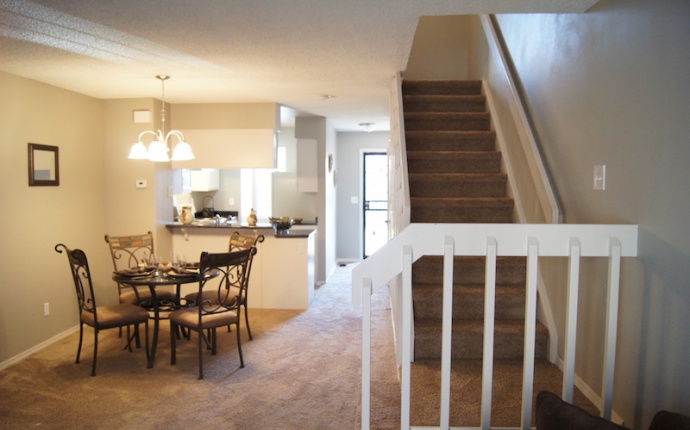 2 Bedrooms, Townhome, Sold!, E Ford Dr, 3 Bathrooms, Listing ID 9674146, Aurora, Arapahoe, Colorado, United States, 80012,