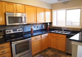 2 Bedrooms, Townhome, Sold!, S Crystal Way, 2 Bathrooms, Listing ID 9674150, Aurora, Arapahoe, Colorado, United States, 80012,