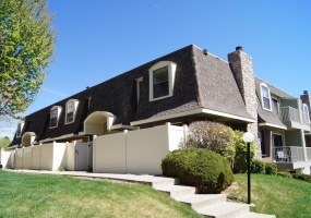 2 Bedrooms, Townhome, Sold!, E Wyoming Dr #B, 3 Bathrooms, Listing ID 9674154, Aurora, Arapahoe, Colorado, United States, 80017,