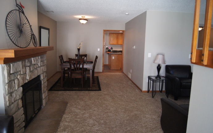 2 Bedrooms, Townhome, Sold!, E Wyoming Dr #B, 3 Bathrooms, Listing ID 9674154, Aurora, Arapahoe, Colorado, United States, 80017,