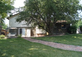 5 Bedrooms, House, Sold!, S Kendall Blvd, 3 Bathrooms, Listing ID 9674194, Littleton, Jefferson, Colorado, United States, 80128,