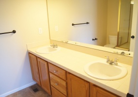 2 Bedrooms, Townhome, Sold!, W Riverwalk Cir #C, 2 Bathrooms, Listing ID 9674197, Littleton, Arapahoe, Colorado, United States, 80123,