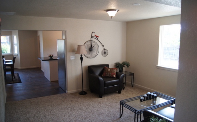 3 Bedrooms, House, Sold!, Monaco St, 2 Bathrooms, Listing ID 9674215, Commerce City, Adams, Colorado, United States, 80022,