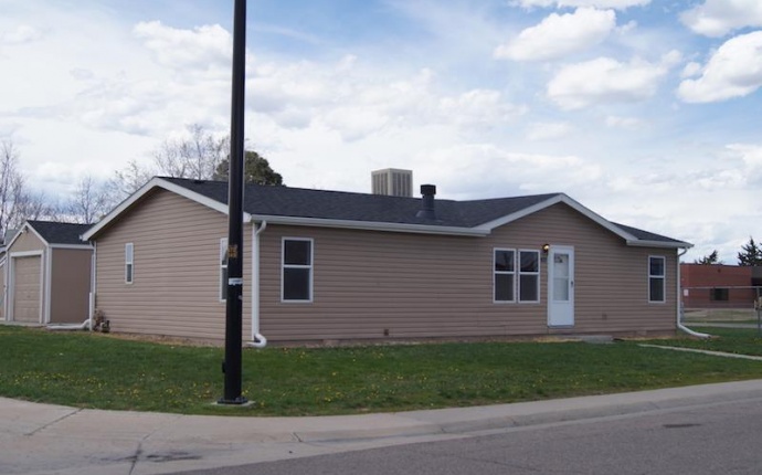 4 Bedrooms, House, Sold!, Birch St, 2 Bathrooms, Listing ID 9674277, Commerce, Adams, Colorado, United States, 80022,